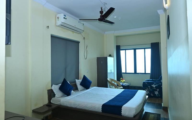Hotel The Finch Puri Exterior foto